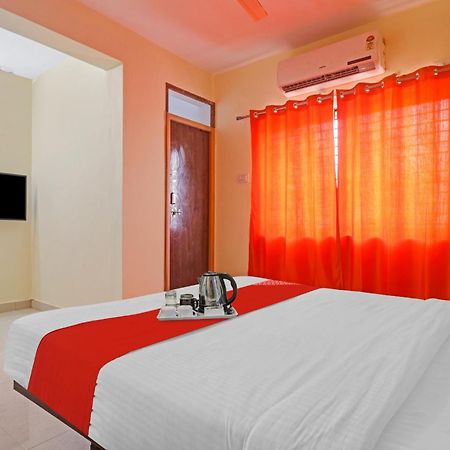 Super Hotel O Dk Reddy Square 하이데라바드 외부 사진